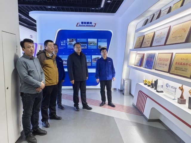 交通学院赴聊城访企拓岗并看望校...