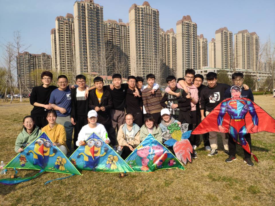 交运1801团支部开展"彩绘春天,放飞梦想"踏春活动